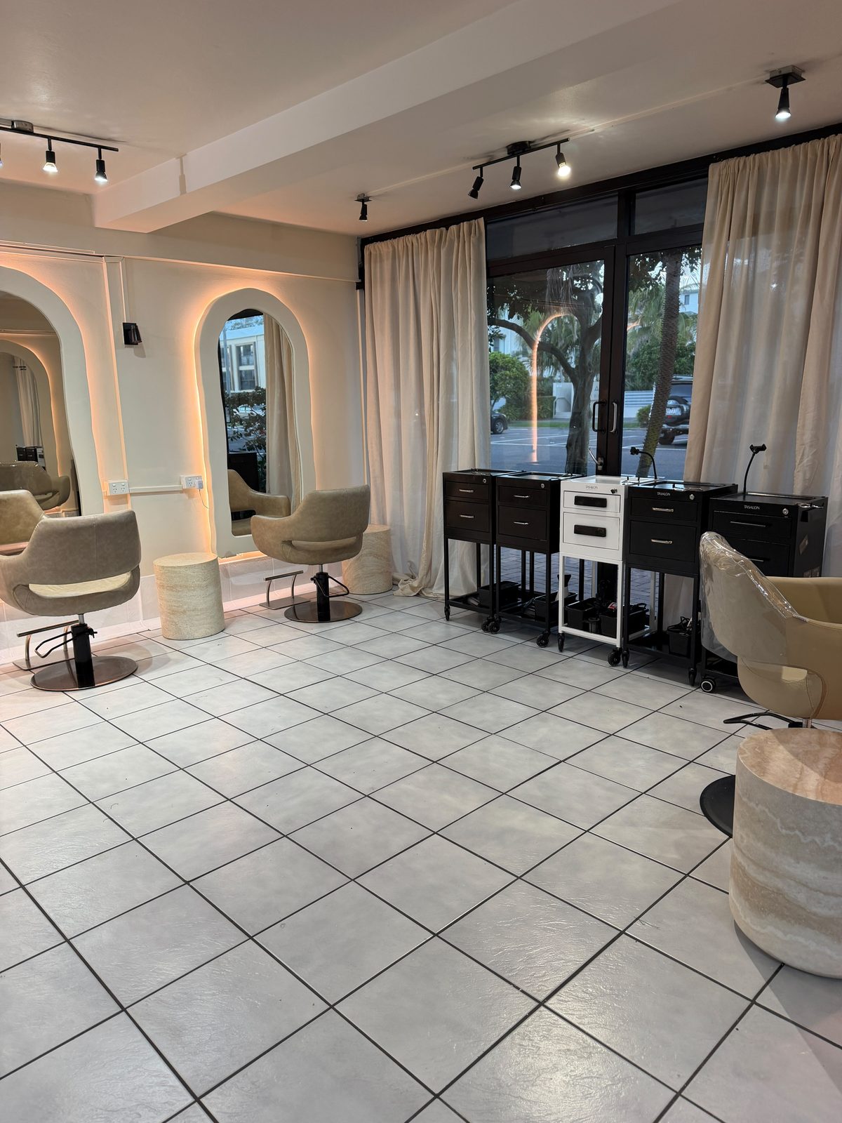 Styling stations